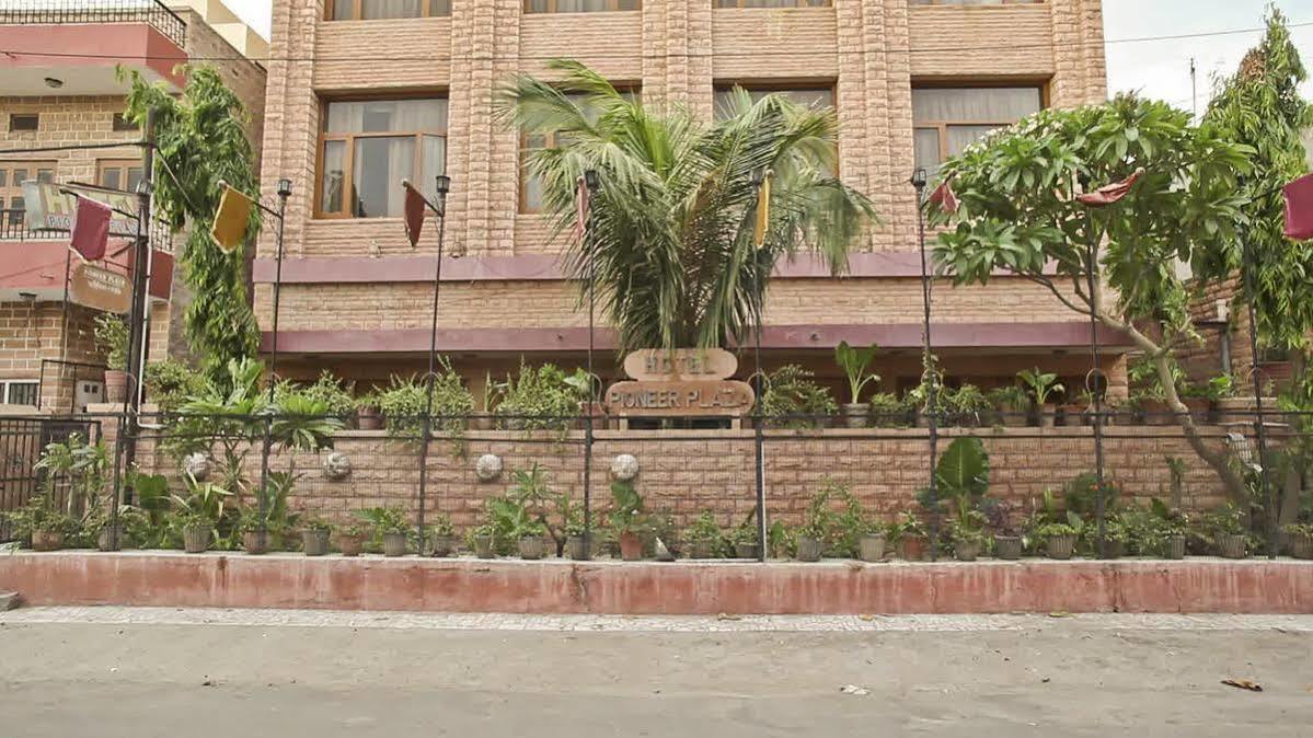Oyo 9900 Hotel Pioneer Plaza Jodhpur (Rajasthan) Exterior foto