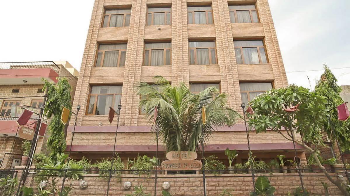 Oyo 9900 Hotel Pioneer Plaza Jodhpur (Rajasthan) Exterior foto
